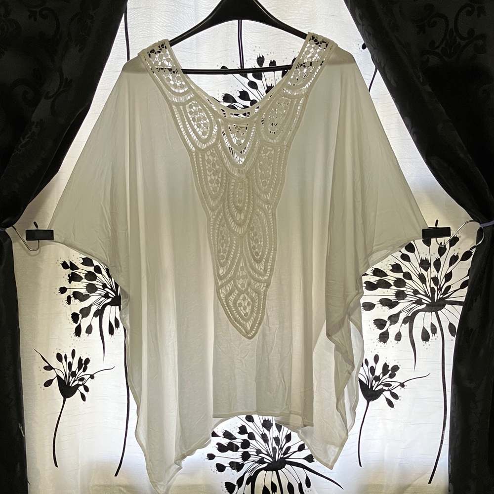 Boston Proper Tunic with Intricate Lace accents
